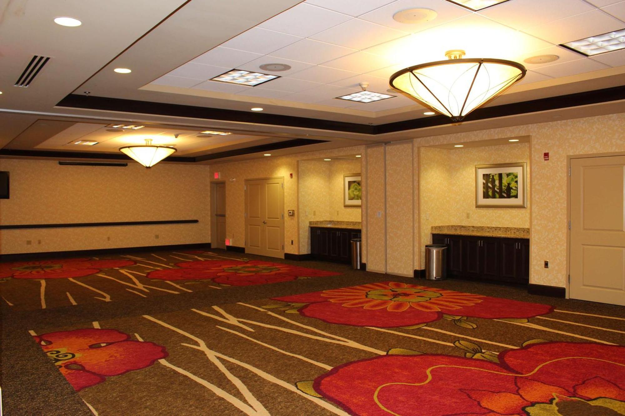 Hilton Garden 3*